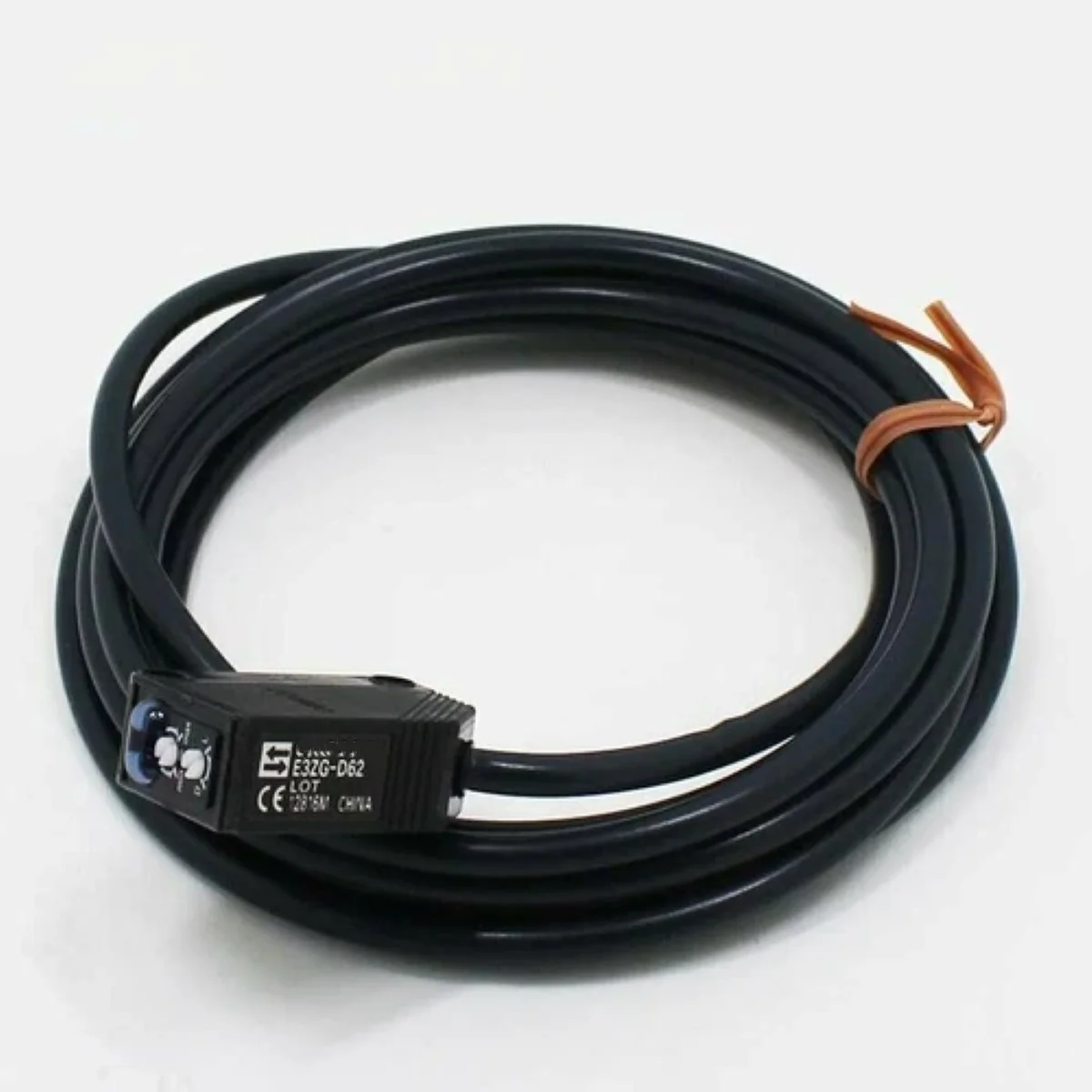 

E3ZG9012R E3ZG-D62-S Датчик OMS 2M BY