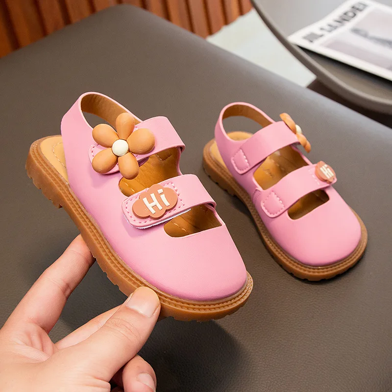 Girls Sandals Spring Summer Closed Toe Princess Shoes Flower Sweet Kids Leather Shoes Comfortable Flat Sandals Solid Girls Shoes