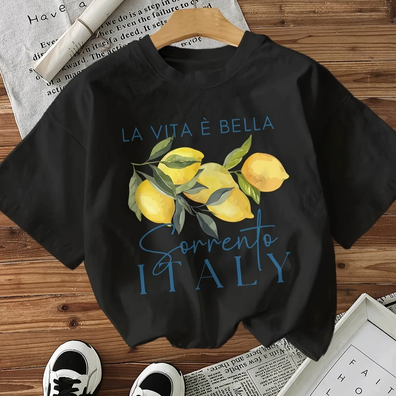 La Vita È Bella Sorrento Italy Lemon Graphic T‑Shirt Men Casual Short Sleeve Tee Italian Vacation Slogan Unisex Streetwear Tops