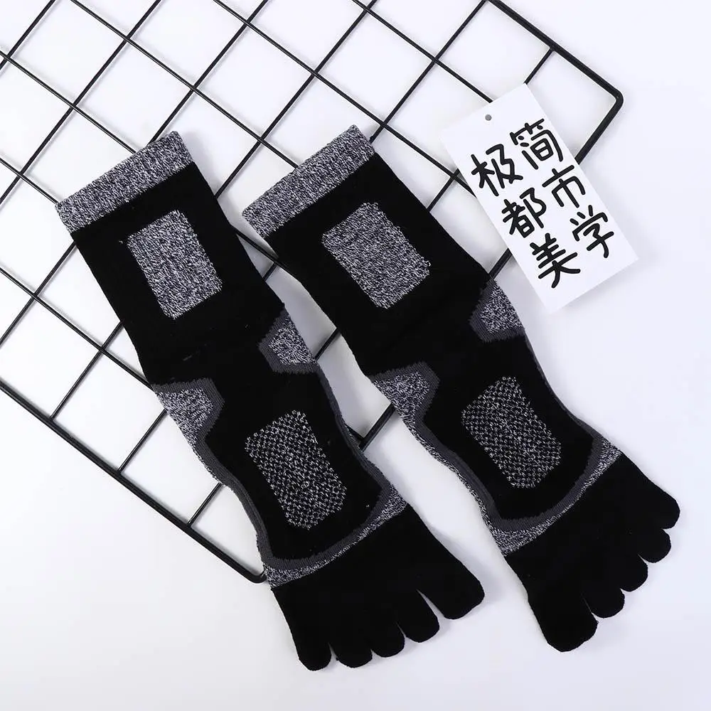 

Simple Sport Long Tube Split-toed Socks Patchwork Color Trendy Cotton Man Socks Middle Tube Hosiery Five Finger Socks