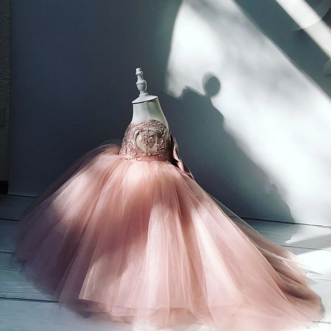 مجموعة فستان فتاة الزهور المخصصة - فستان الأميرة المزخرف مع قطار قابل للفصل للأطفال الصغار من التول المتدرج #4