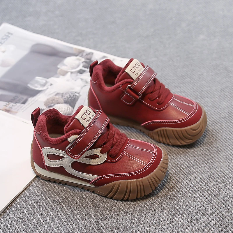

2025 Winter Boys' and Girls' Retro Color blocked Anti slip Lightweight Casual Shoes Children's Fashion Versatile Sports Shoes