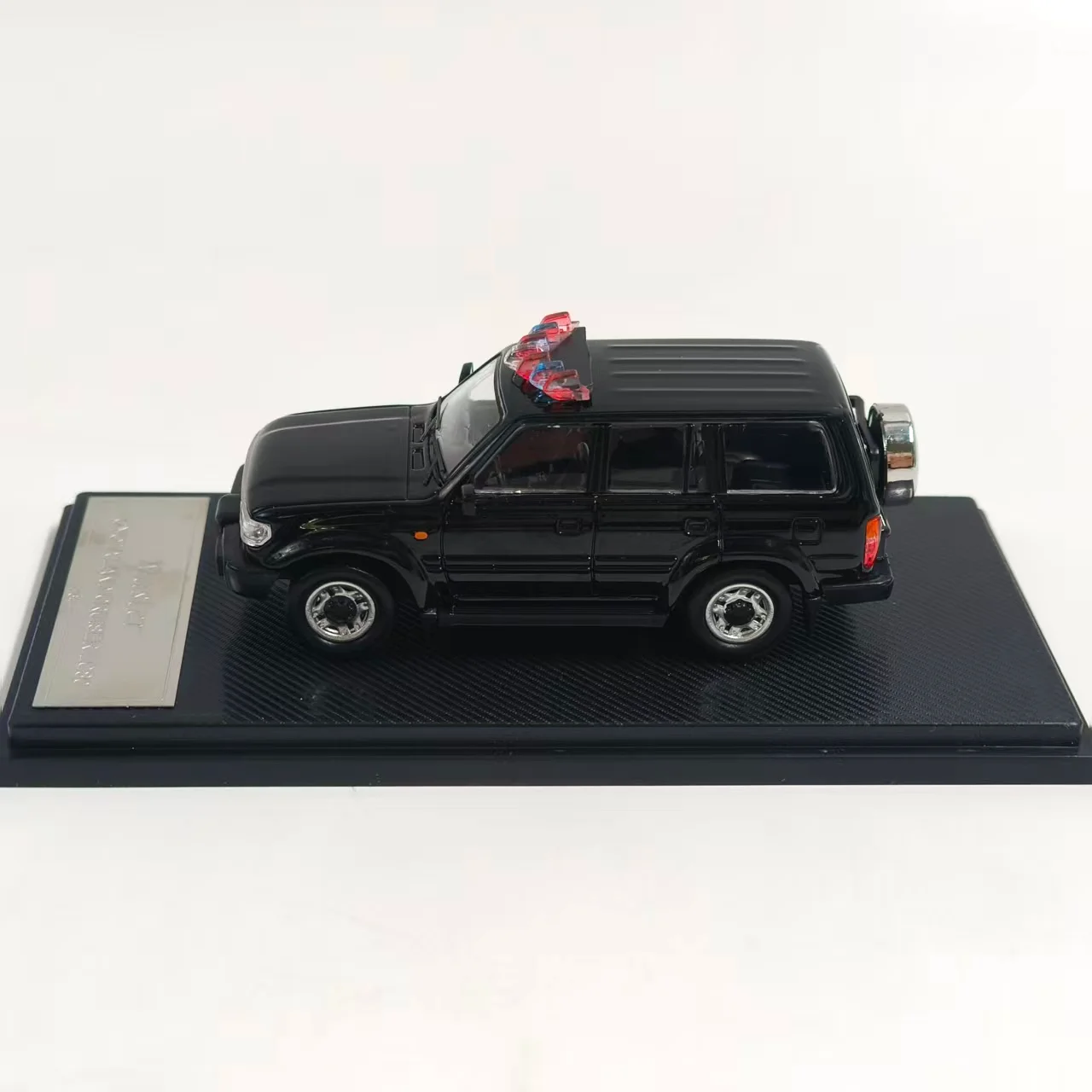Diecast Master 1:64 Scale Off-Road Land Cruiser LC80 Police Patrol Black Alloy Car Model