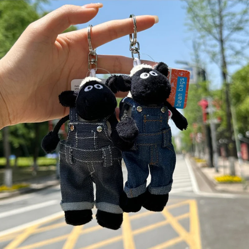 

Мягкая игрушка-брелок в виде мультяшной овечки: украшение для комнаты, настольный мини-орнамент, праздничный декор, подарок для влюбленных