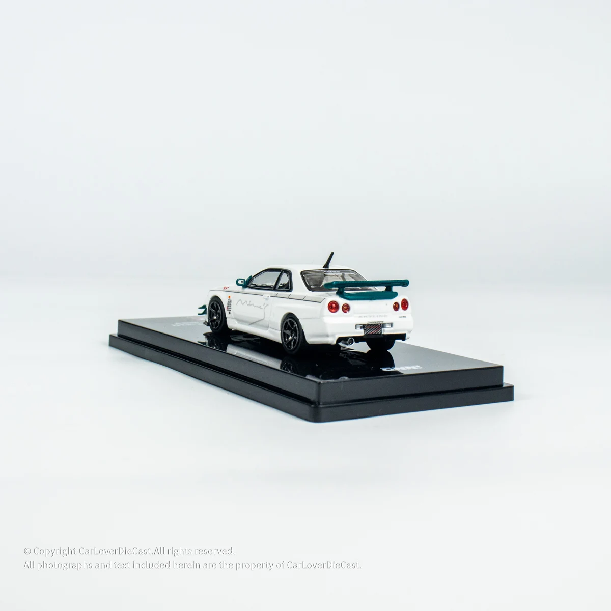 INNO 1:64  SKYLINE  (R34) V-SPEC Tuned by MINE‘S Model Car