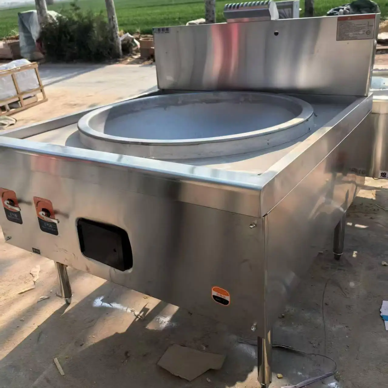 Commercial Large Pot Stove Gas Canteen Fire Stove Liquefied Gas Natural Gas Soup Pot Energy-saving Stove Thickened Hotel Special