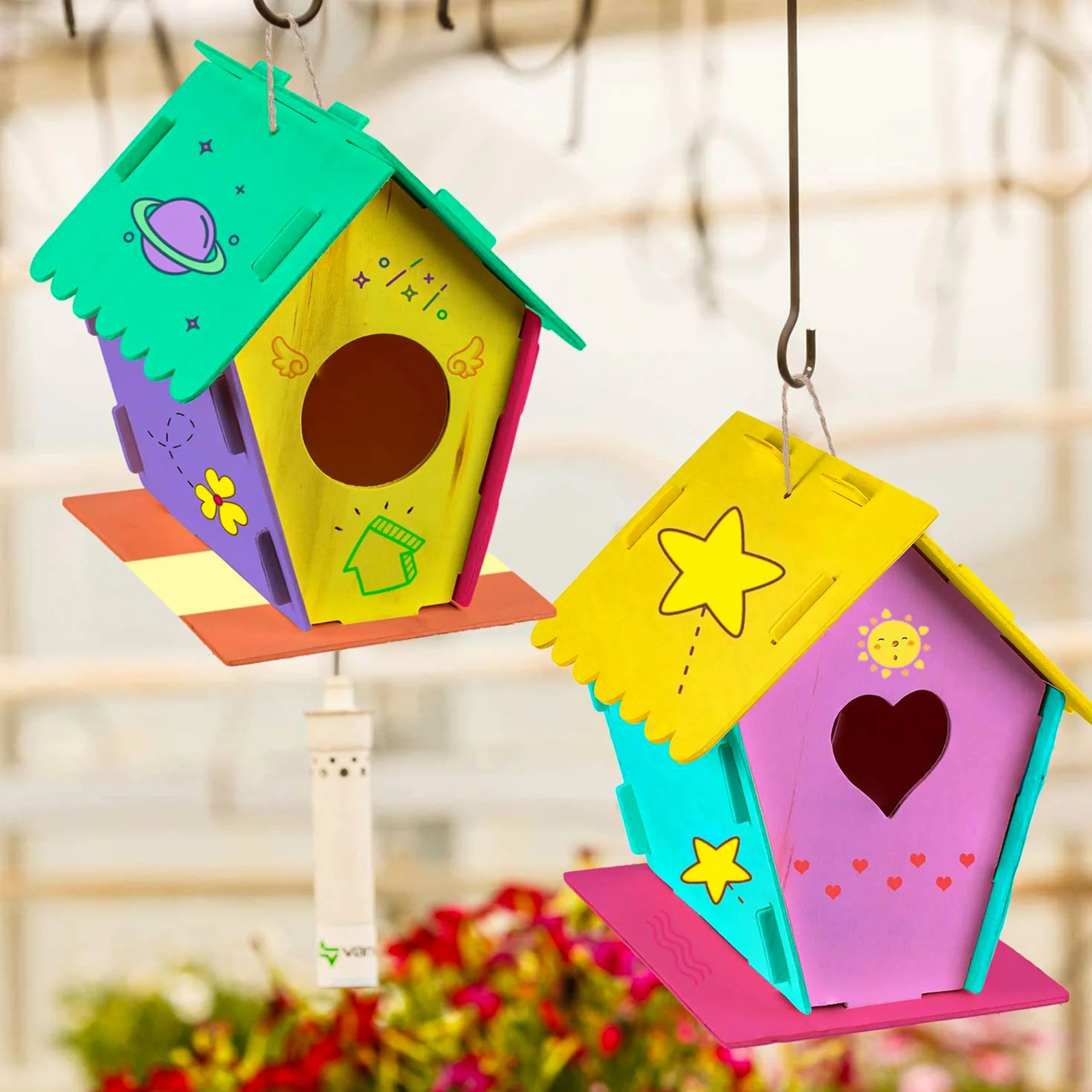 

2Sets Kids DIY Wooden Bird House Kit Lightweight Paintable Wooden Nest Hanging Decoration Christmas Tree Door Ornament