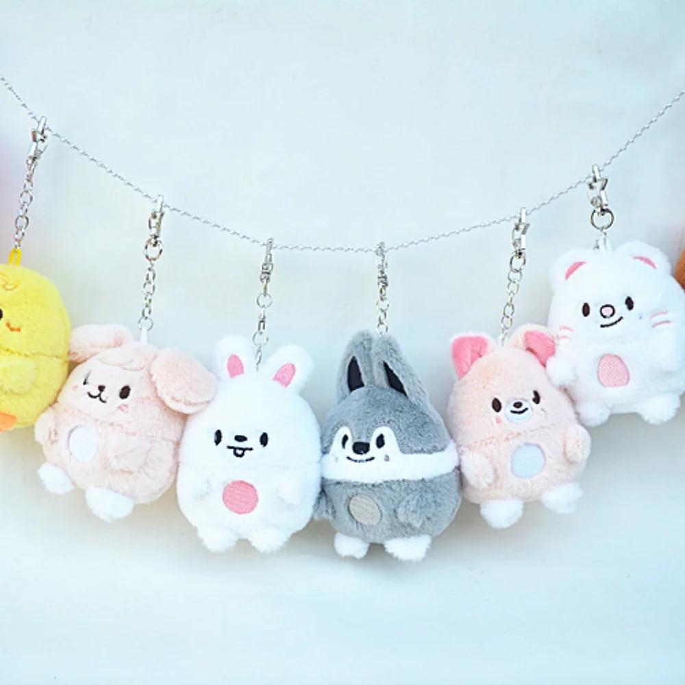 سلسلة مفاتيح قطيفة للأطفال الضالة المشهورة تتميز بـ Han Jisung وHwang Hyunjin و Bang Chan - حلقة مفاتيح دمية صغيرة من فراء الأرنب، غي عيد الميلاد