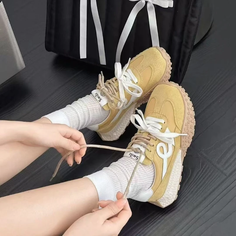 

Новинка весны 2025, женская повседневная обувь для бега на толстой подошве, увеличивающая рост, уличная спортивная обувь на резиновой подошве