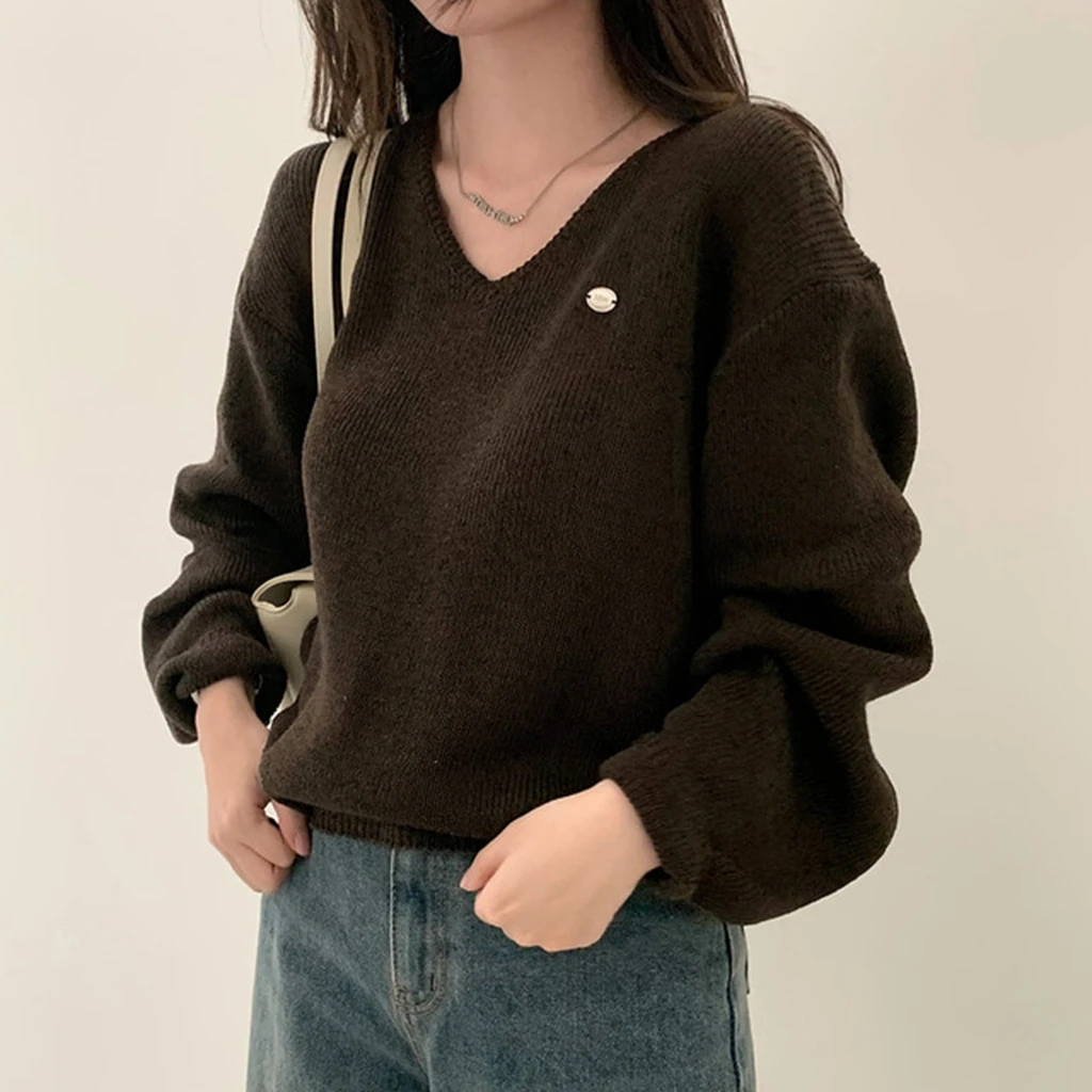 Loose Women's Knitwear V-Neck Pullover Sweater Chic Simple Versatile Lazy Style Autumn New Arrival Chest Label Long Sleeve Top
