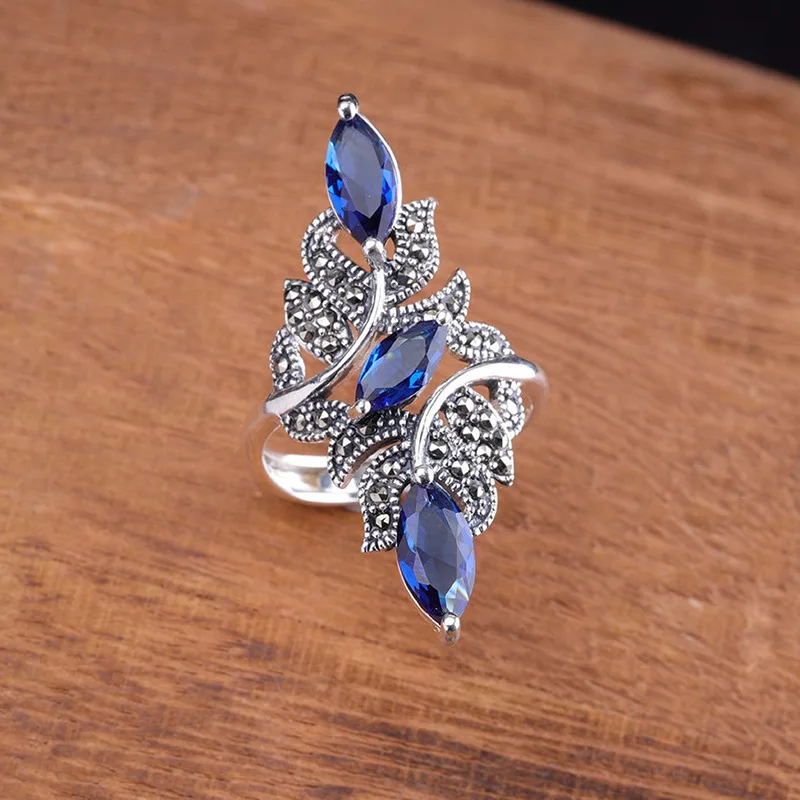 Handmade jewelry trendy and fashionable women\'s cut blue corundum stone inlaid ring