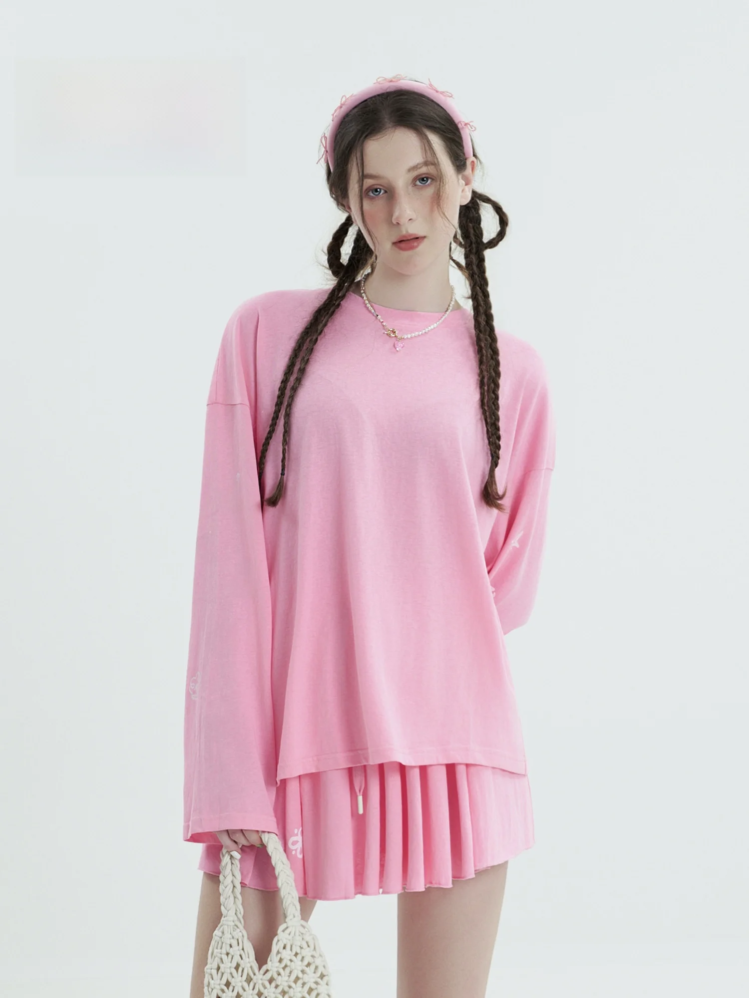 

Спортивный комплект Aha Love: топ свободного кроя с принтом и эластичные брюки-юбка, легкий дышащий хлопок, комплект из двух предметов