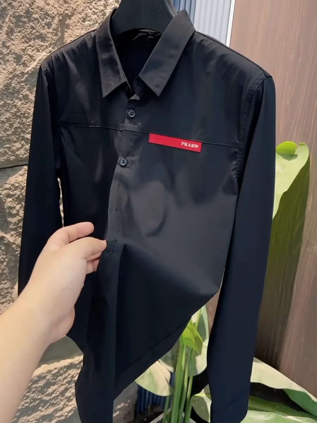 

New Spring Summer Men's Casual Long Sve irt Sli Lightweight Luxury High-End Cool Trendy Personalized Faionable