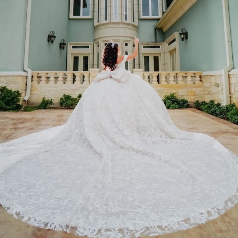 White Glitter Quinceanera Dresses Off Shoulder Ball Gown Sweet 16 Dress Applique Lace Beads Bow Tull Party Birthday Vestidos 15