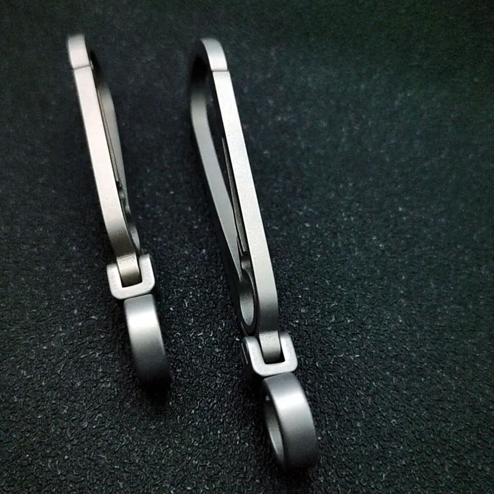 

Real Titanium Alloy Titanium Alloy EDC Key Rings Multifunctional Super Lightweight Waist Hanging Keychain Buckle 2 Styles
