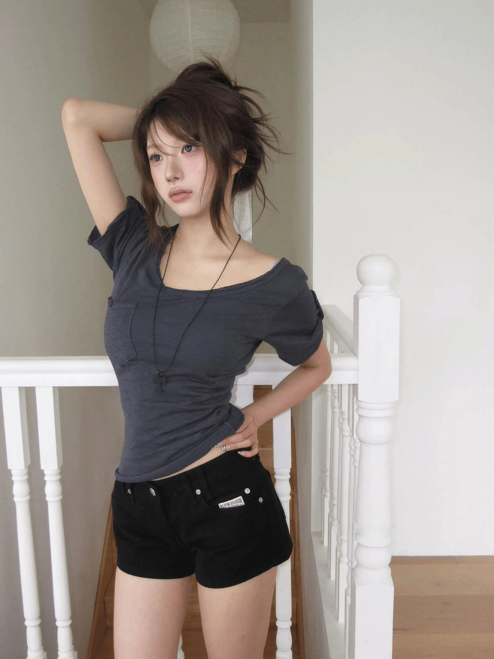 Korean Style Pure Color Short Sleeve T-Shirt Women's Top Atmosphere Sensation Neckline Baring Slimming Daily Commuting
