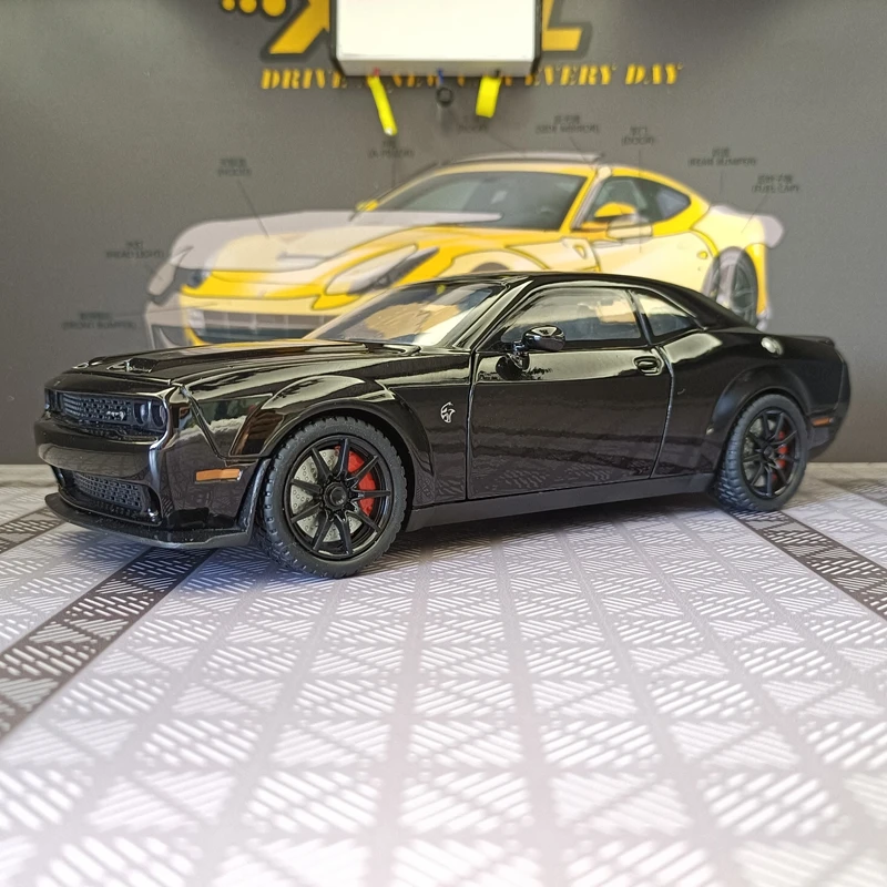 

1:24 simulation Dodge Hellcat alloy car model doors and the front hood and trunk door can be opened has sound and lighting