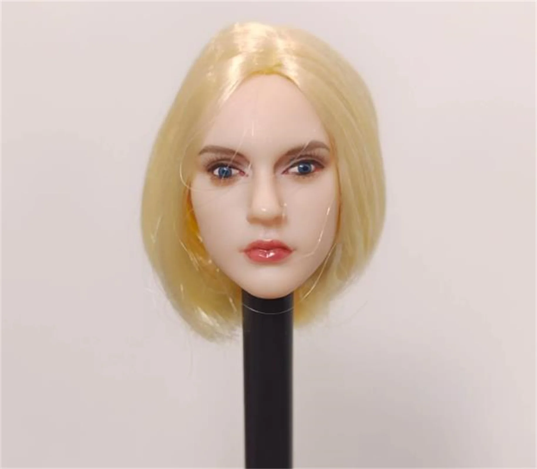 

1/6 Scale Female Blonde Hair Expression Head Model for 12'' PH TBL figure toys For 12 inch Phicen Tbleague figure Toys