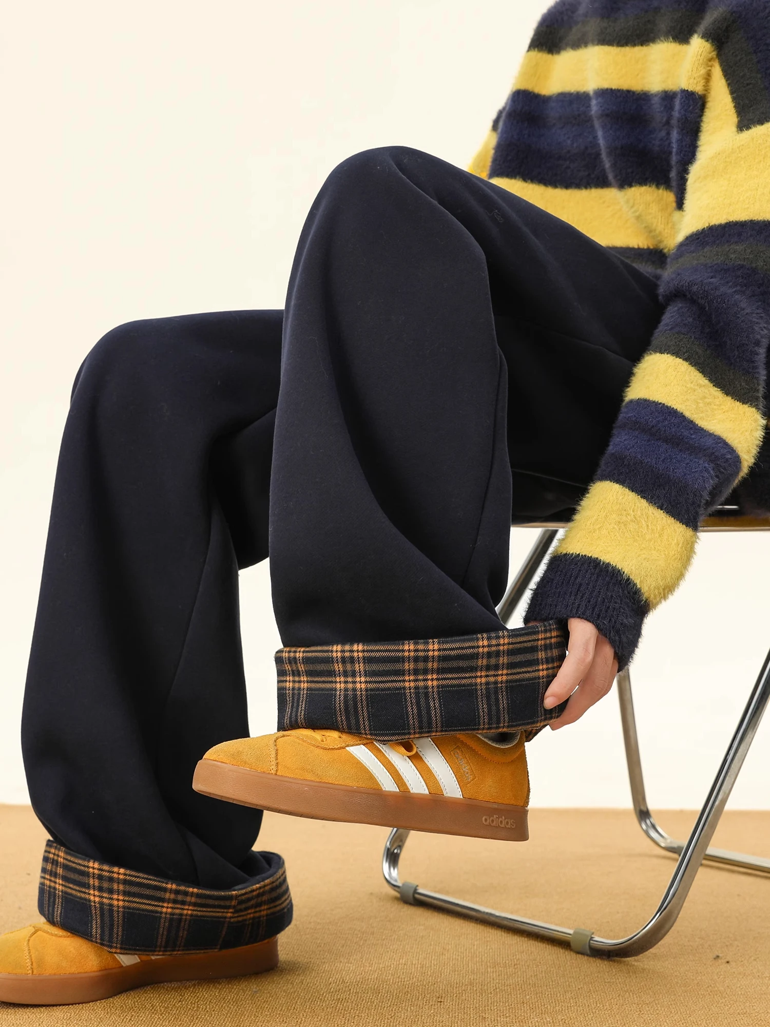 

Мужские повседневные брюки в американском ретро-стиле, крупный размер 300, осенне-зимние, из плотного материала, свободного прямого кроя...