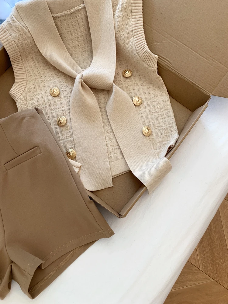 Slim Fit Knitted Vest Gold Button Design Sensation Retro Sle for Men And Women ort Top Summer Faion Commute Sle