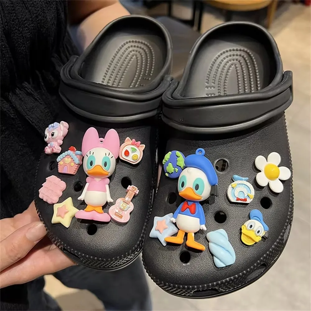 MINISO Cartoon Cute 3D Donald Duck Charm Shoes Accessories DIY Removable Building Blocks Party Gift Children's Shoe Buckle