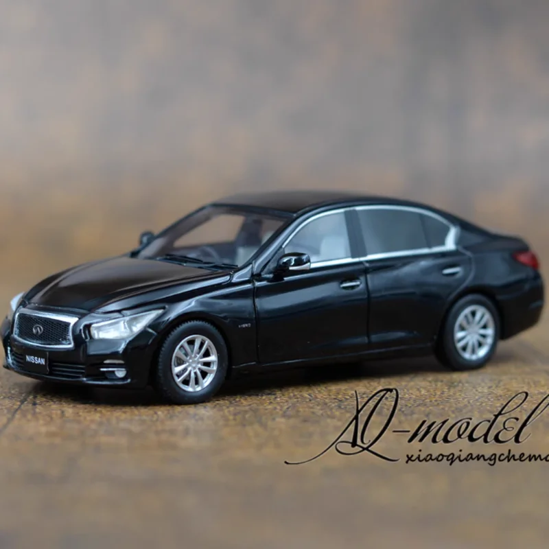 Original 1:43 Scale Nissan skyline 350GT Hybrid Infiniti Q50 Simulation Resin Car Model Static Display Collectible Gift Souvenir