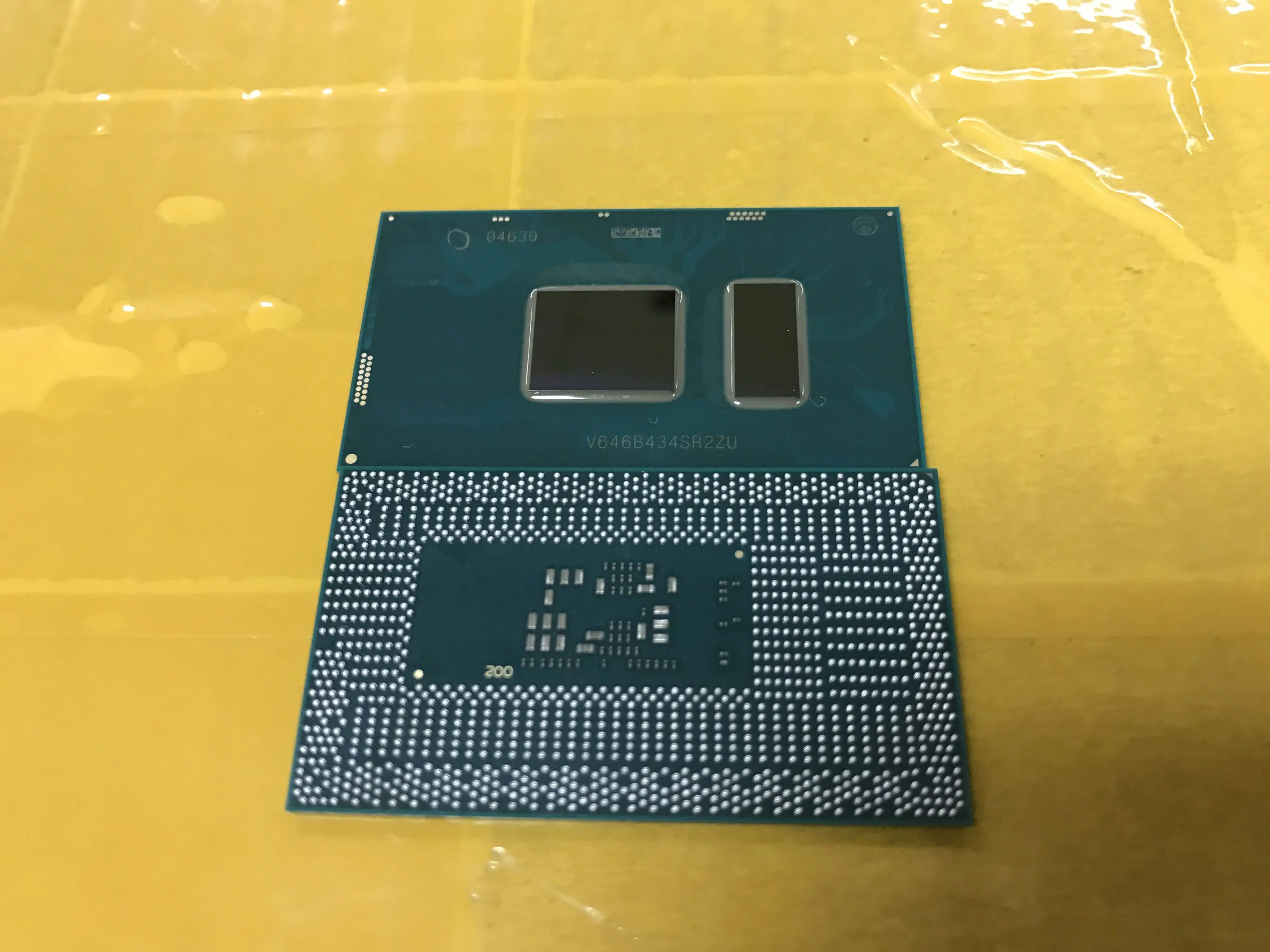 

I3-7100U SR2ZW SR343 7110U SR34H 7130U SR3JY CPU