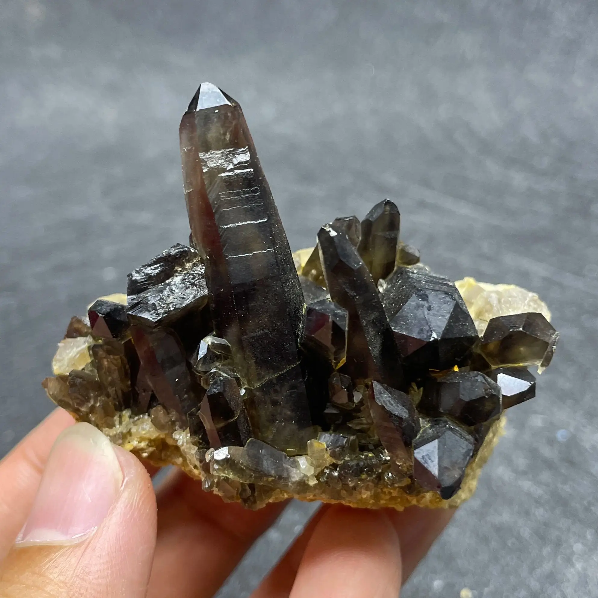 Natural Stone Smoky Quartz Crystal Cluster Mineral Raw Rock Specimen Decoration Rough Polished Healing