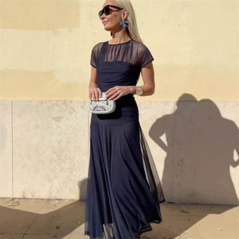 فستان لربيع وصيف 2025 شبكي برقبة دائرية شفافة بطيات فستان نسائي غير رسمي للحفلات Y2K موضة عصرية