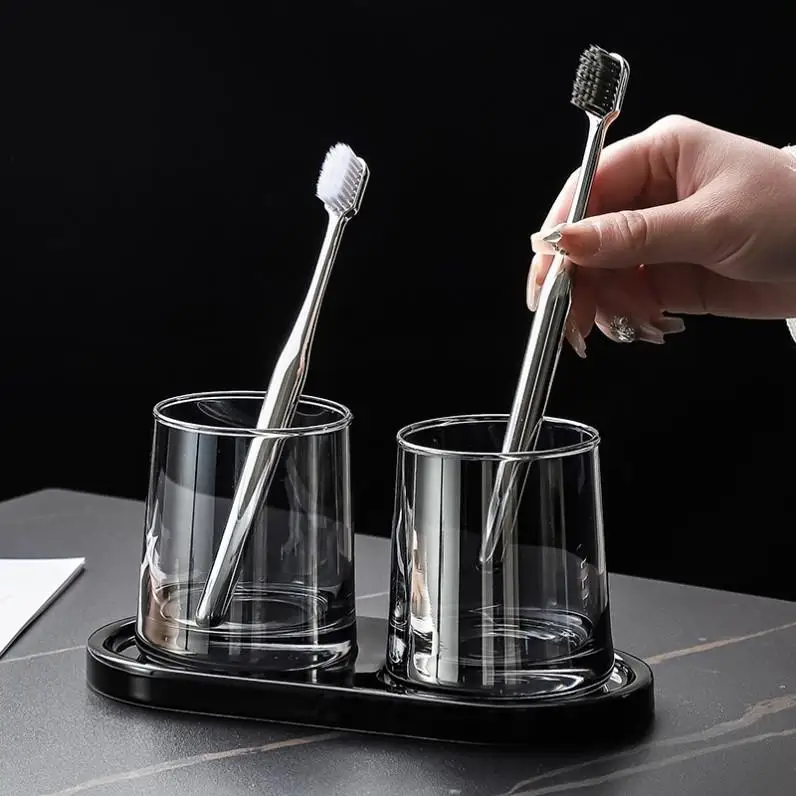 

Набор для ухода за зубами Black Craftsmanship: стаканы с подставкой для хранения, для пары, для домашнего использования, простой стиль, стеклянные.