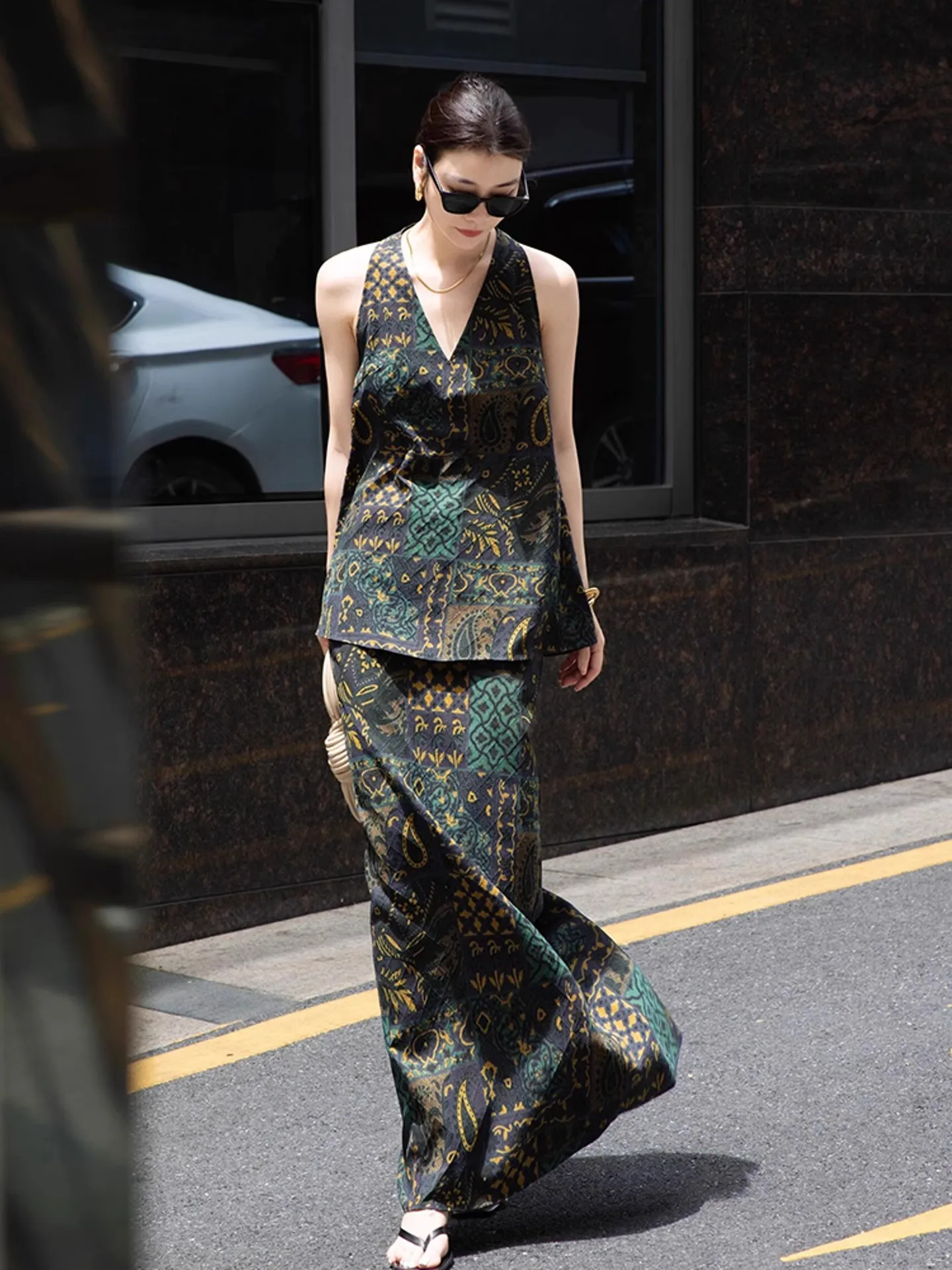 ชุดเสื้อและกระโปรงพิมพ์ลาย Ele Chinese Sle สำหรับโอกาสสำคัญ ชุดแฟชั่นที่เหมาะสำหรับวัย 25-35 ปี