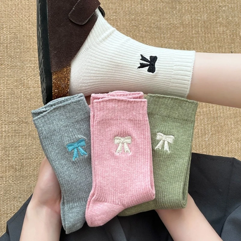 

8 Pairs 2025 Autumn Winter Women's Cotton Socks Mid-Calf Length Bow Embroidery Warm Socks Ladies Fashion Grip Socks High Quality