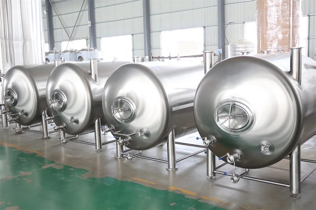 Cylindrical Horizontal Tank 304/316 Stainless Steel Storage Tanks with Cooling Jackets for Farm Juice