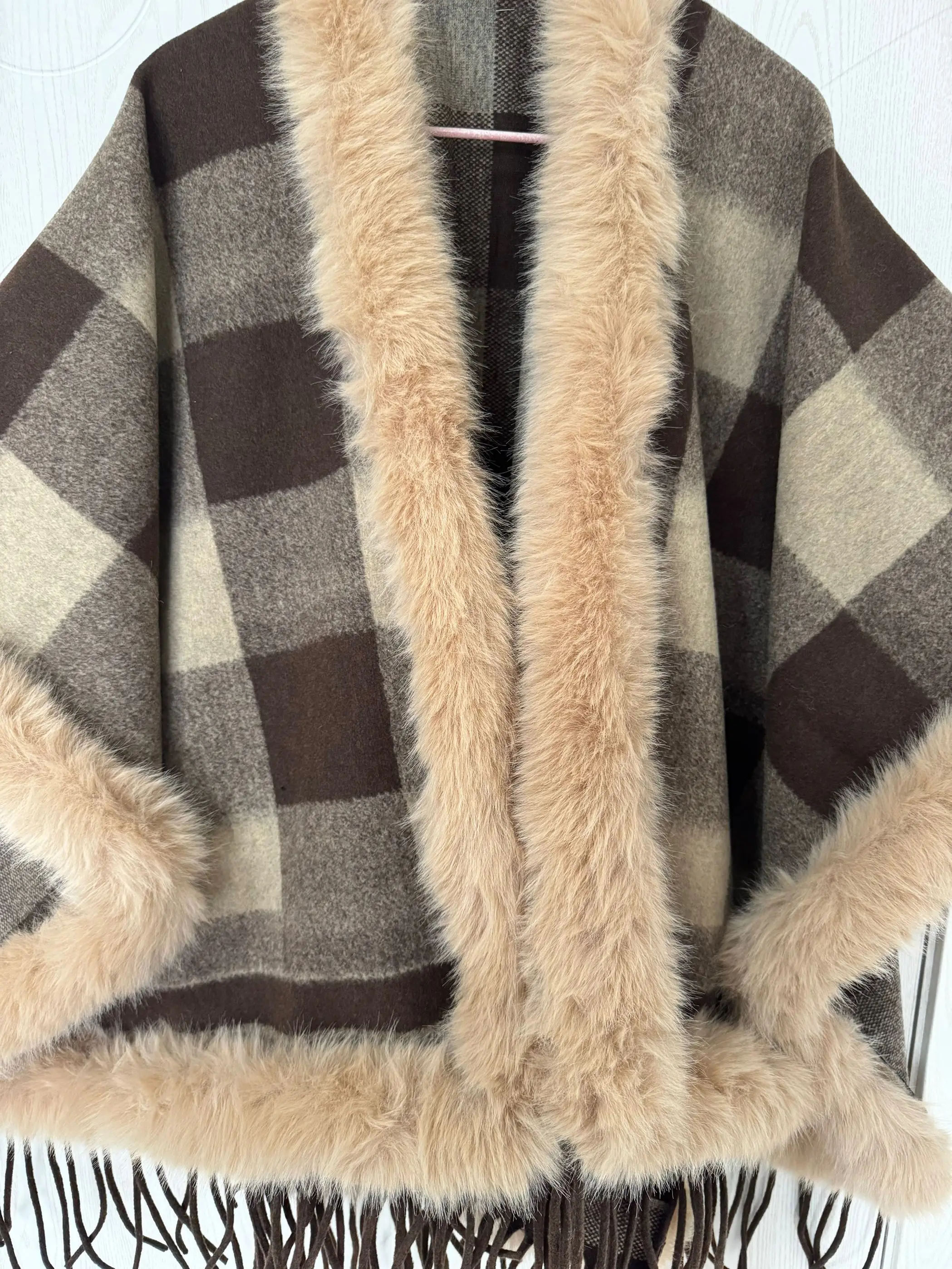 Customize Women Loose Faux Fox Fur Winter Warm Cardigan Shawl Cape New Fashion Printed Poncho Cloak