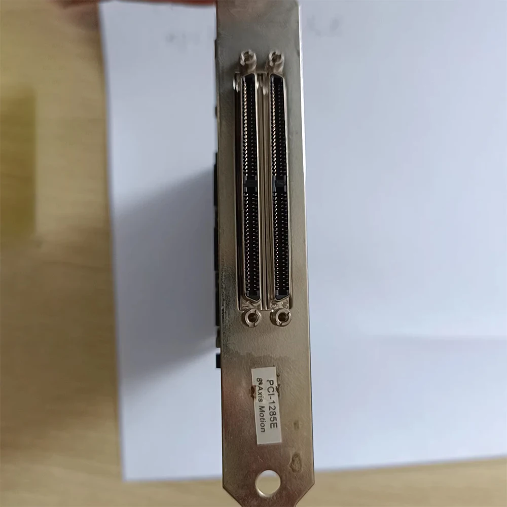 

PCI-1285E Восьмиканальная плата управления движением