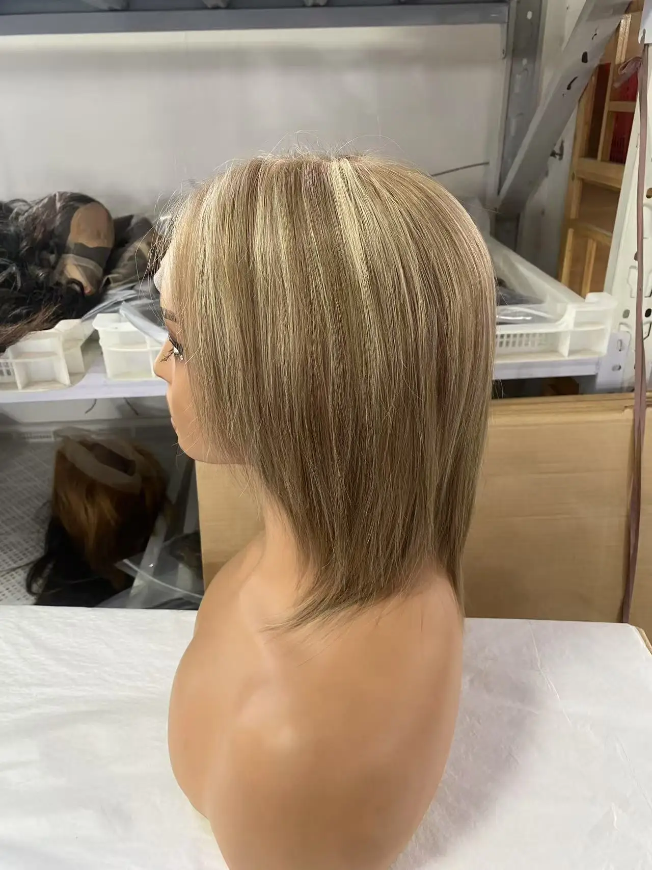 باروكة شعر بشري مصنوعة حسب الطلب، لون بني متوسط مع تسليط الضوء على شعر قصير أحادي الدانتيل، شعر عذراء علوي #4