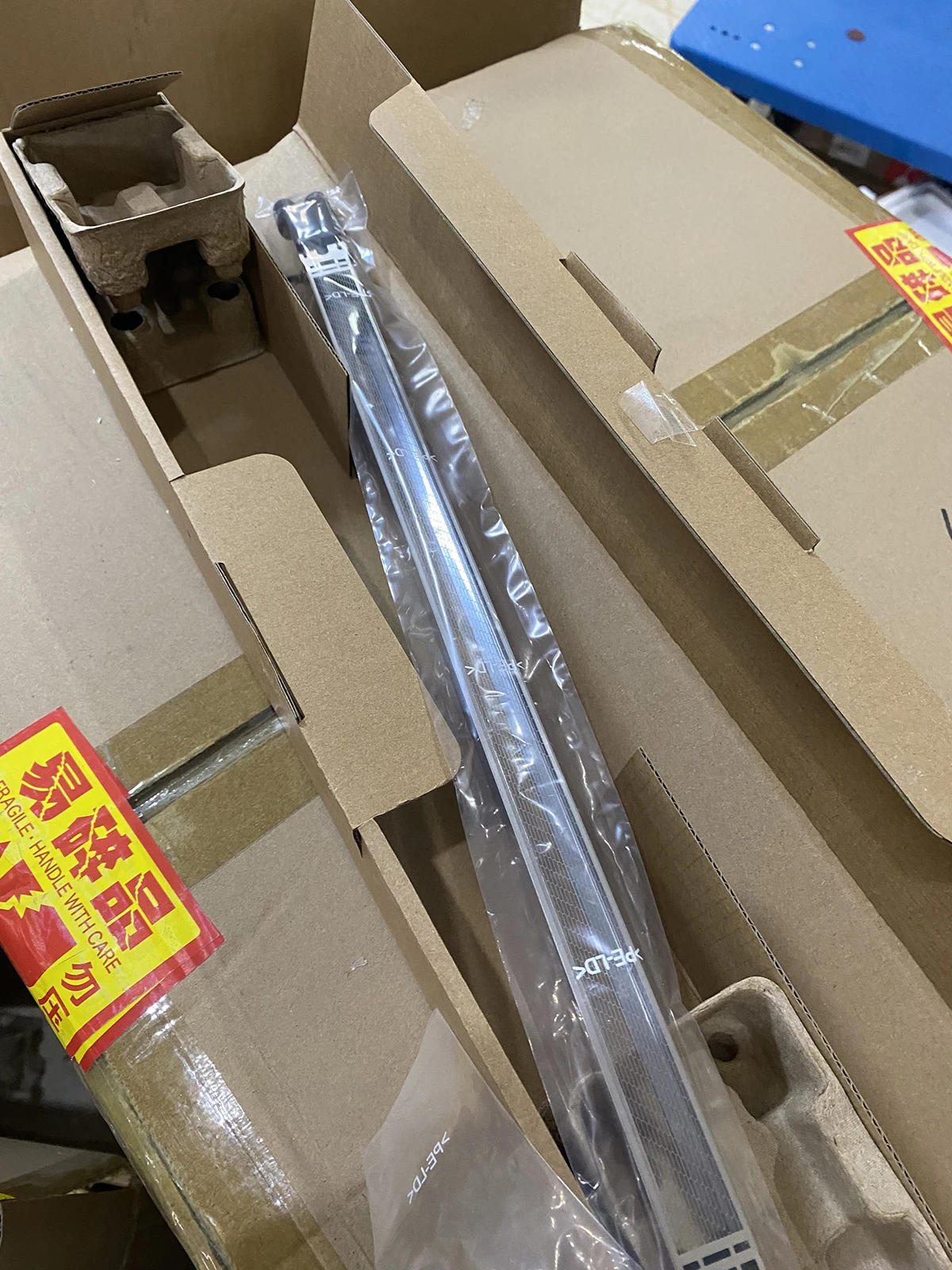 

Коронный блок зарядки для Konica Minolta C6500 C5501 C6000 C6501 C7000 Corona Grid