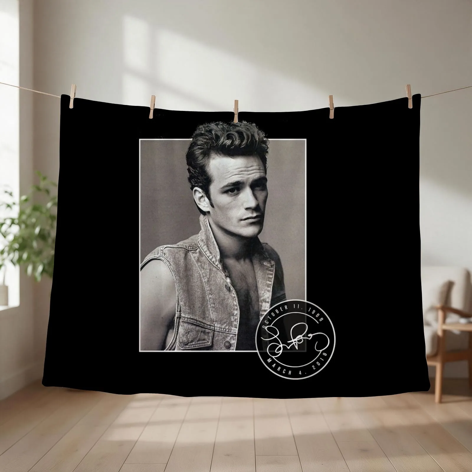 Gifts Idea Luke Perry Rip Tribute Christmas Throw Blanket couch cozy soft plush fuzzy picnic outdoor blanket