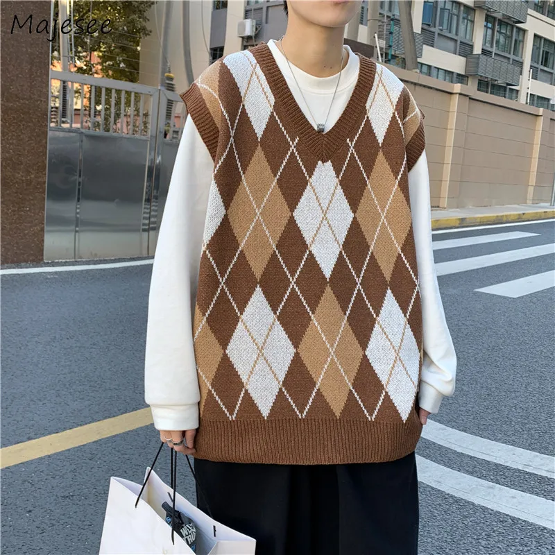 Sweater Vest Men Argyle New Arrival Male Sleeveless Harajuku V-neck Students Design Knitting Ulzzang Preppy Style Teens Casual