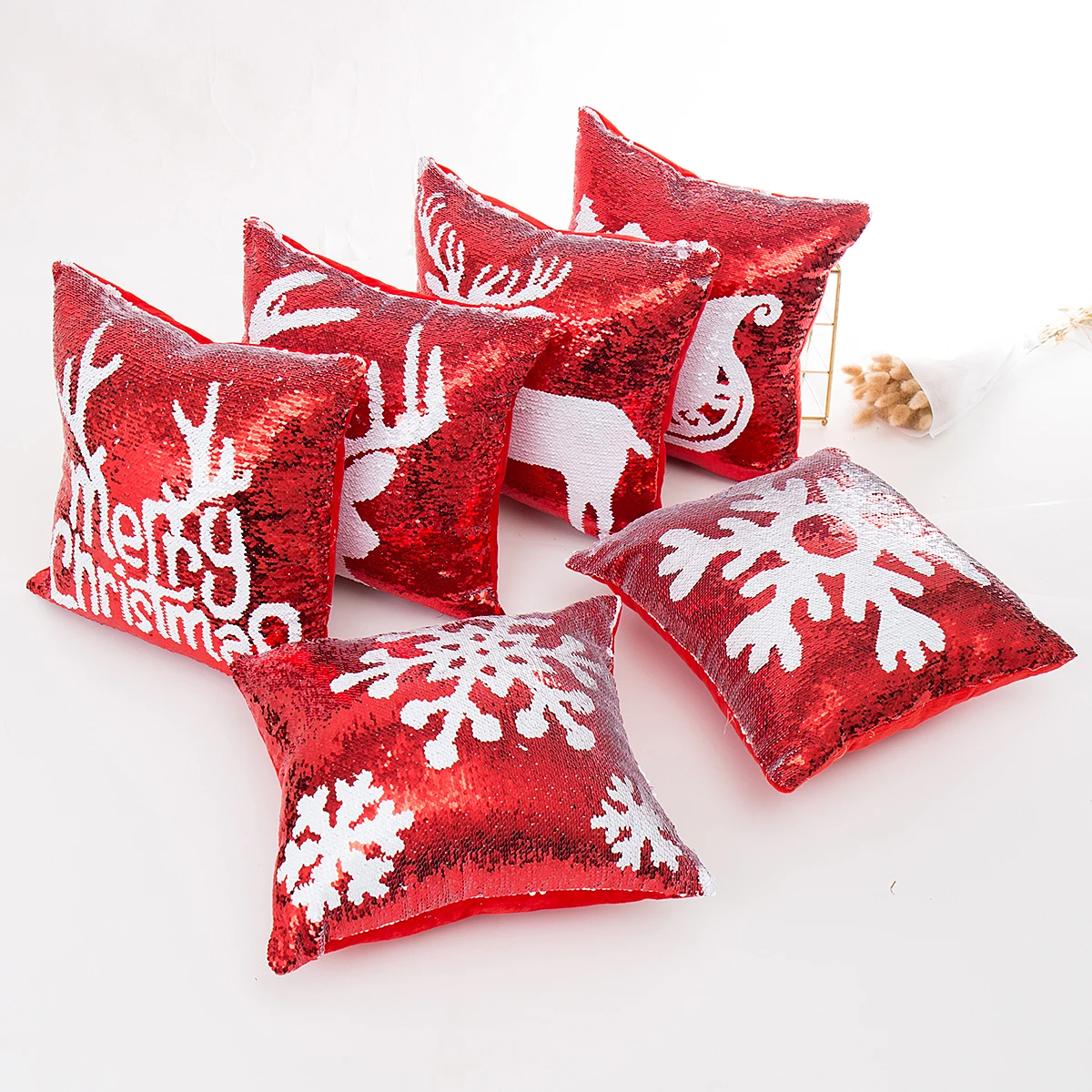 

40x40cm Christmas Decorative Throw Pillow Cover For Sofa Party Living Room Sequins Fundas De Cojines Home Decor Pillow Case