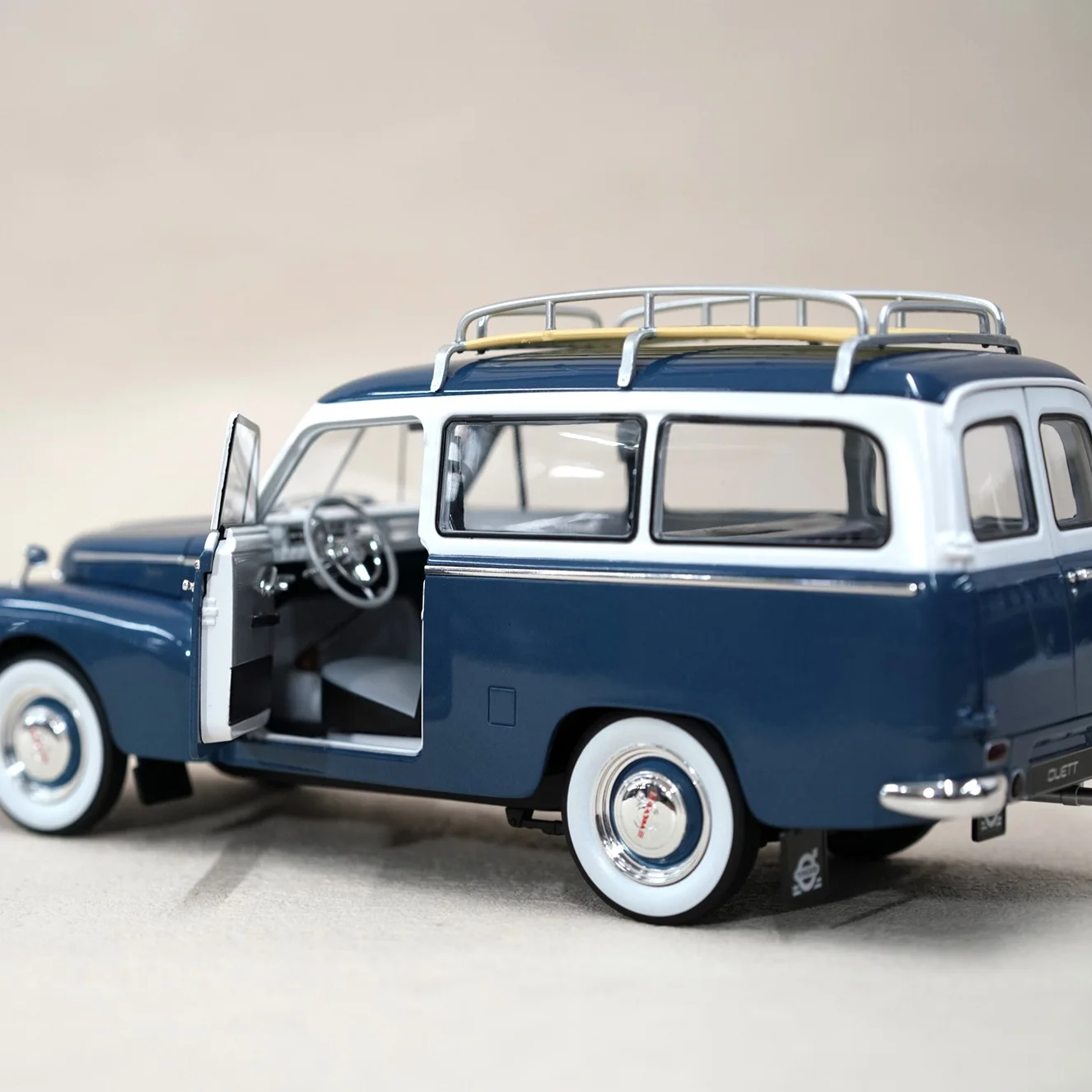 Original Factory 1:18 PV445 Duett 1953 Vintage Car Simulation Limited Edition All Open Alloy Metal Static Car Model Toy Gift