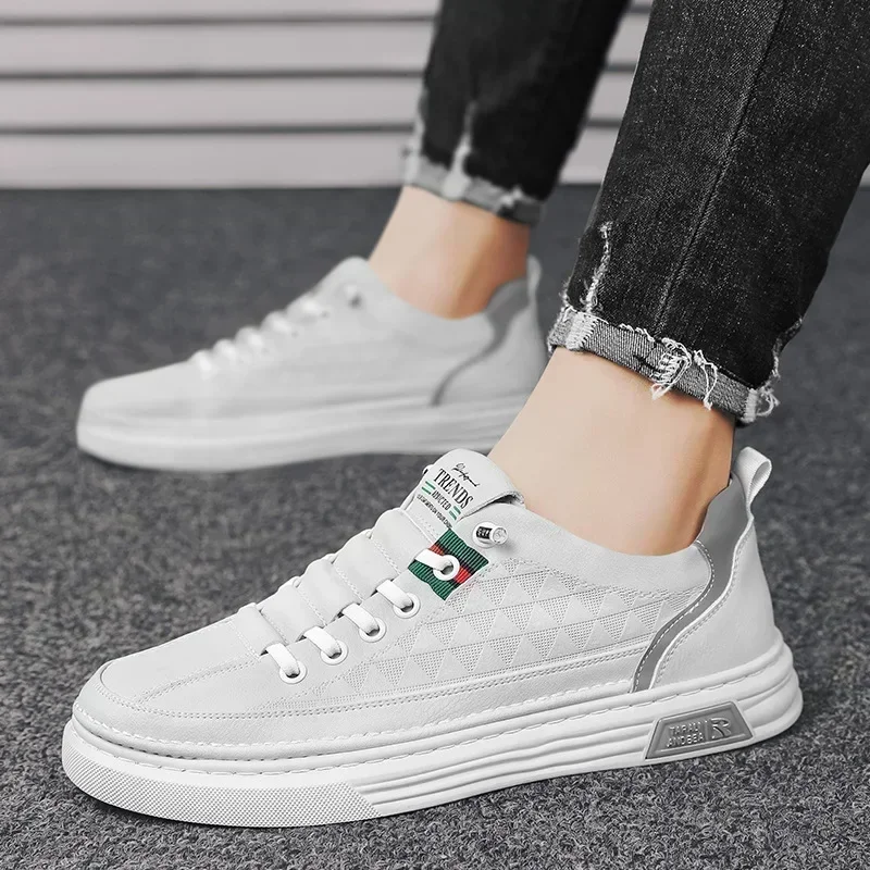 

2025 ""Upgrade your style with Men's Vulcanize Shoes /2025/ White Leather Casual Shoes