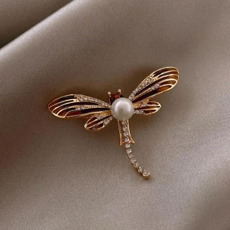 Fashion Pearl Dragonfly Brooches For Women's Shinny Rhinestone Insect Safety Pins Clothing Anti slip buckle brooch neckline