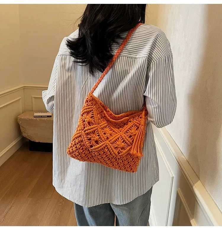Retro Fransen-Kunststrohtasche, einfache Sommer-Strandtasche, gewebte Schultertasche, lässiges Accessoire für Damen – Detail 6