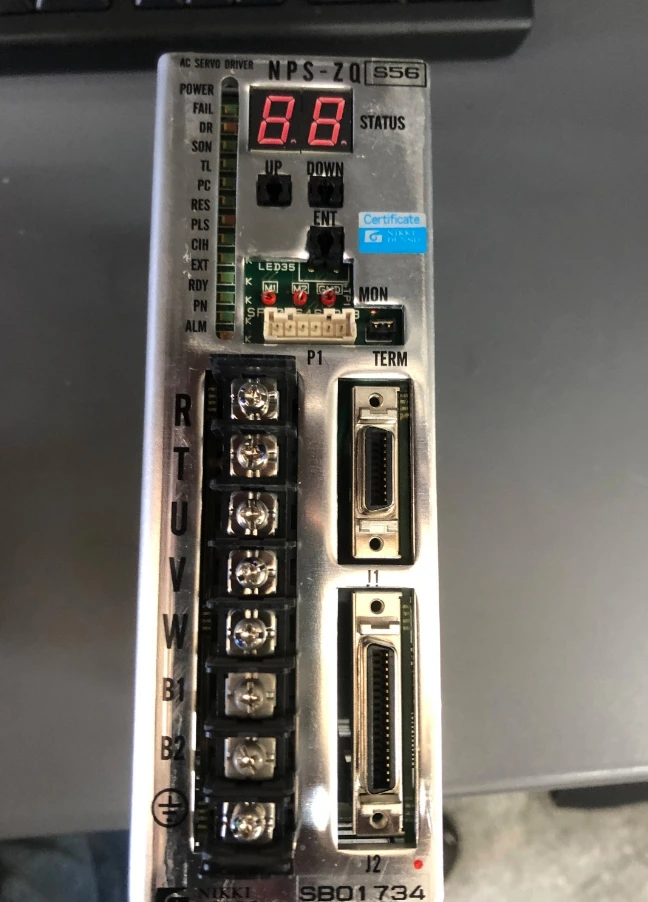 

Оригинальный б/у NCR-DBA1A2B-401-S56 для сервопривода переменного тока Komori