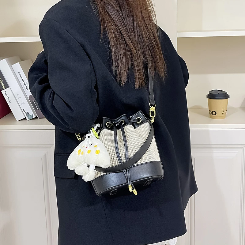 

Women's Luxury Leather Fashion Tote Designer Bag Elegant Classic Shoulder Crossbody Handbag For Trendy Daily Use