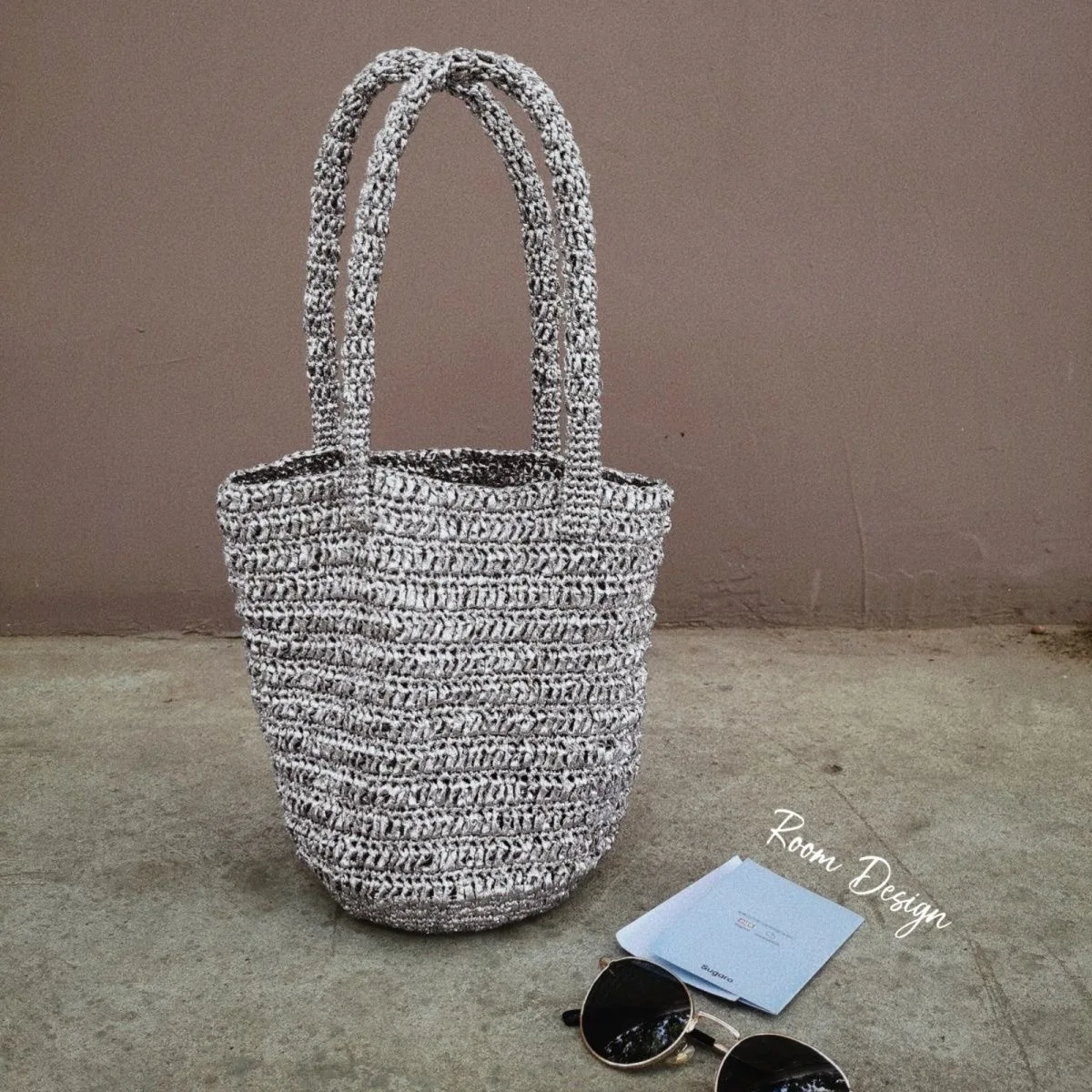 

Handmade Crochet Bucket Bags Chic Bag Ladies Silver Tote Handbag Shoulder Bag Fashion Women Summer Beach Bag
