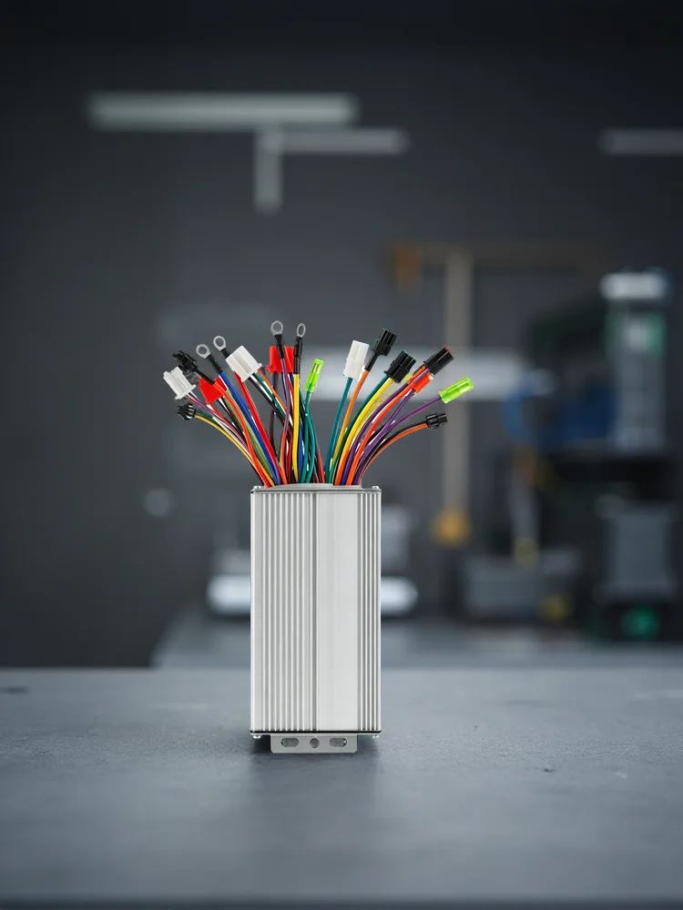 Regulator prędkości silnika szczotkowego 36 V, 1000 W, moduł sterowania silnikiem prądu stałego 30 A do rowerów elektrycznych i hulajnóg, część zamienna do rowerów elektrycznych. — 2