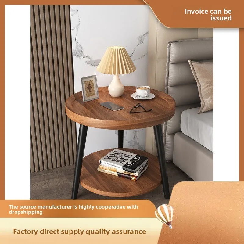 

Журнальный столик, балкон, круглая гостиная, двойной край, несколько прикроватных тумбочек, небольшой круглый столик