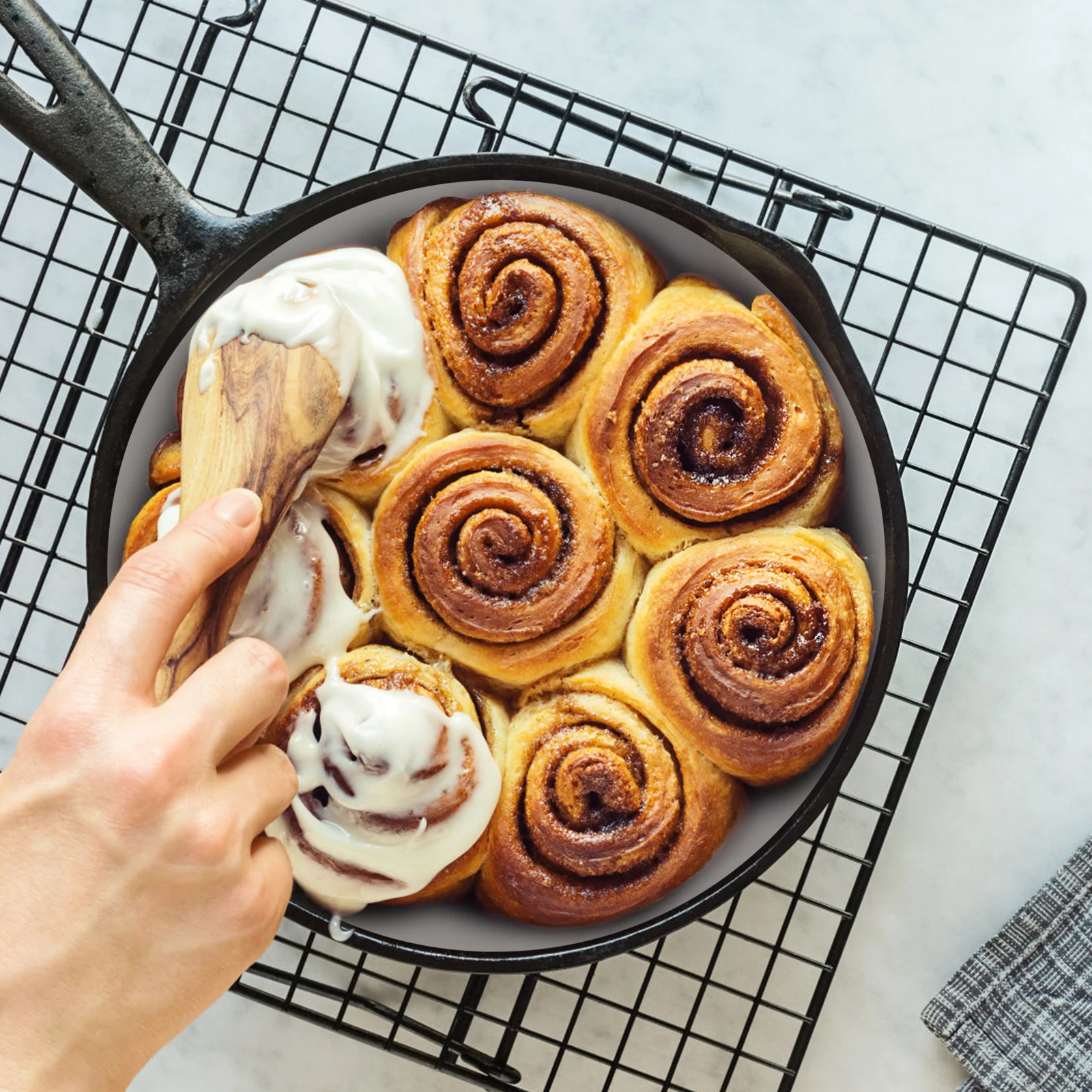 

500 Pcs Stick Silicone Baking Sheets Oil Paper Baking Sheets Greaseproof Parchment Cake Pan 23cm Round Kitchen